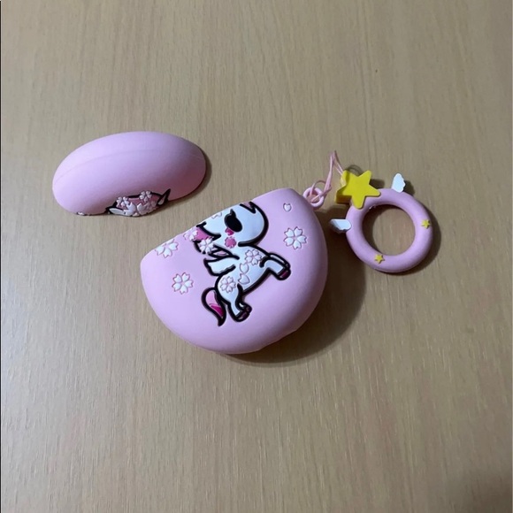 Tokidoki AirPods second generation case - Picture 4 of 5